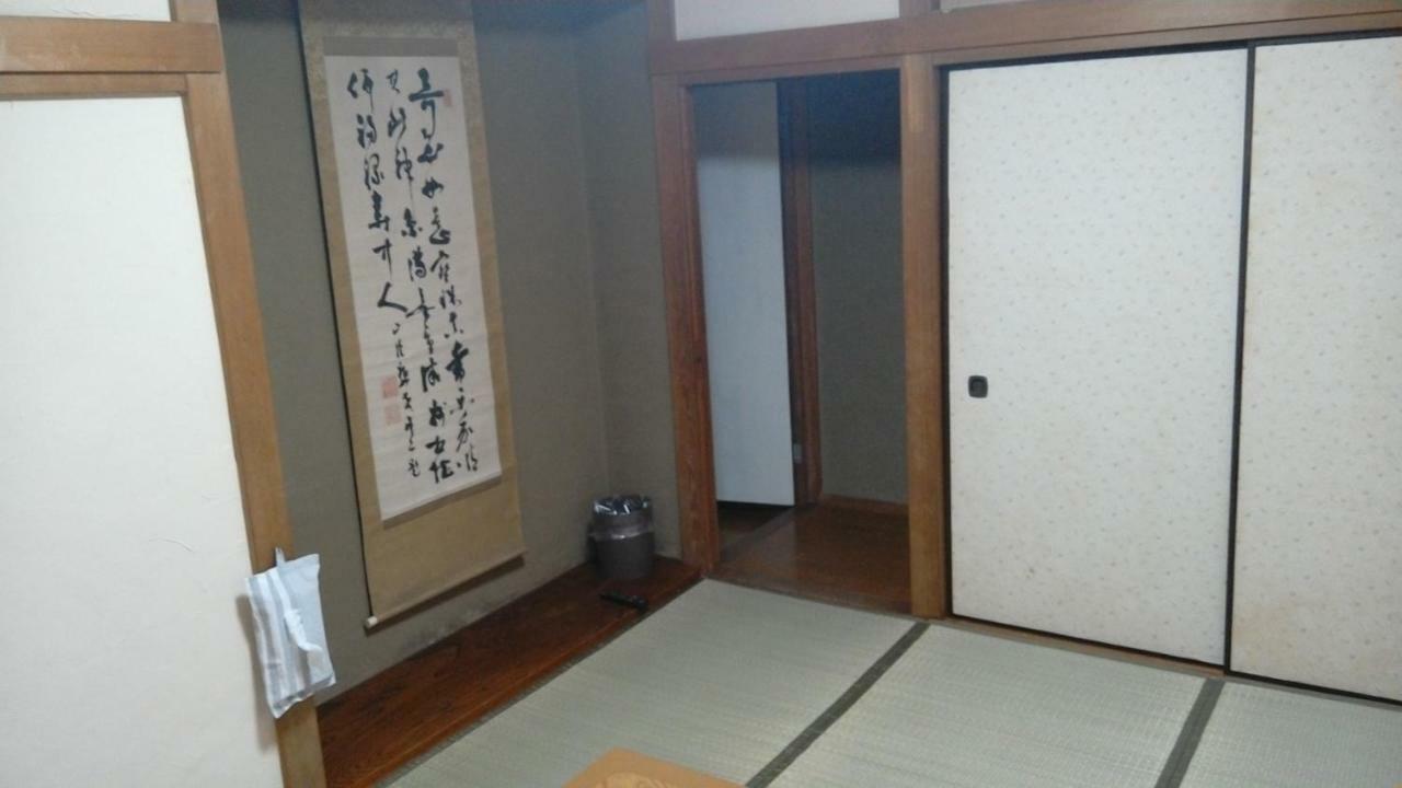 伊豆 白浜 ゲストハウス茉心 Шимода Екстериор снимка